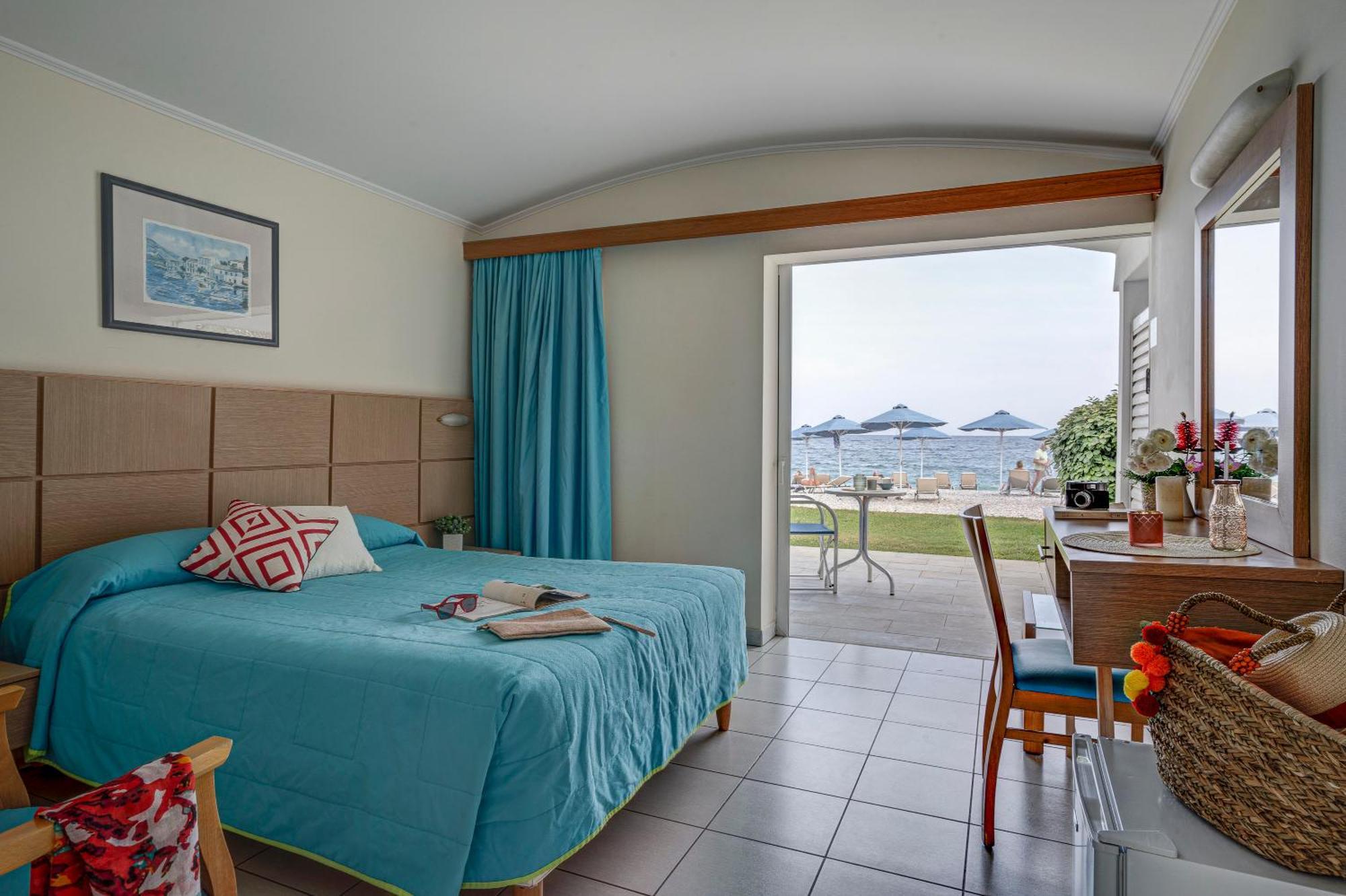 Kinetta Beach Resort And Spa Dış mekan fotoğraf