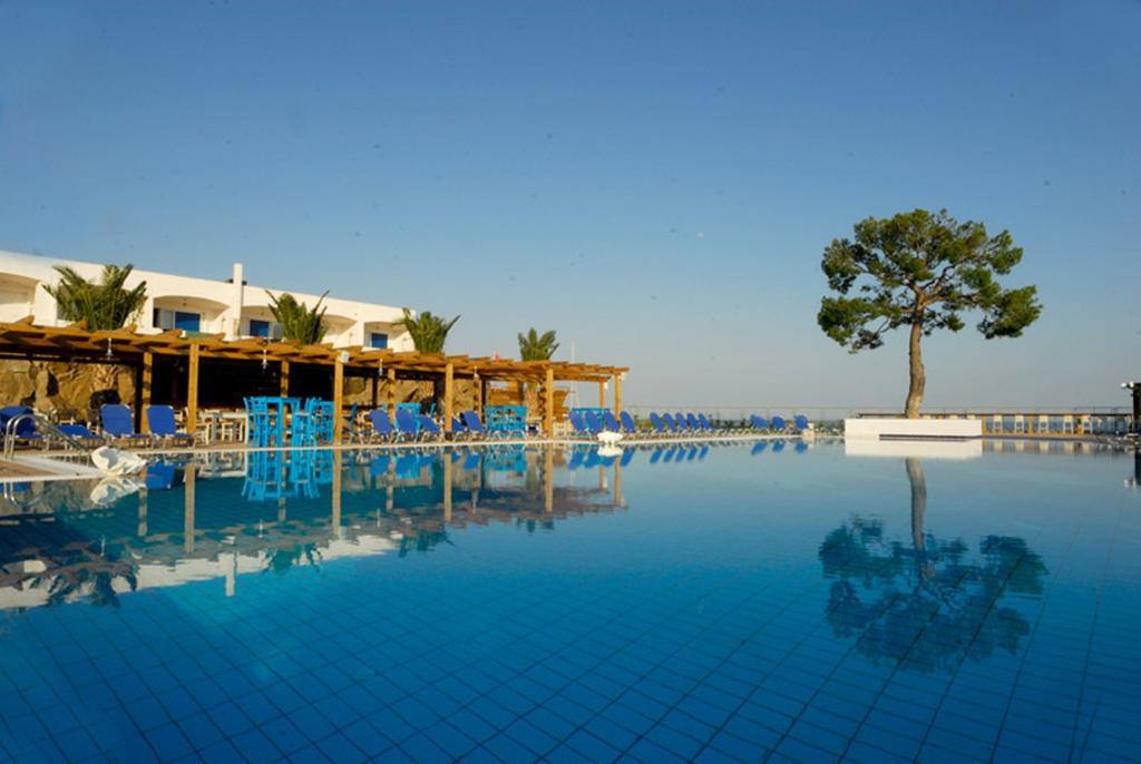 Kinetta Beach Resort And Spa Dış mekan fotoğraf