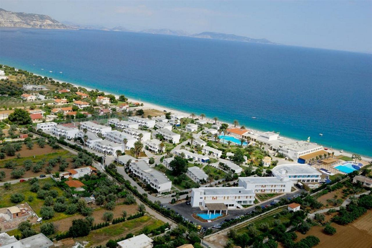 Kinetta Beach Resort And Spa Dış mekan fotoğraf