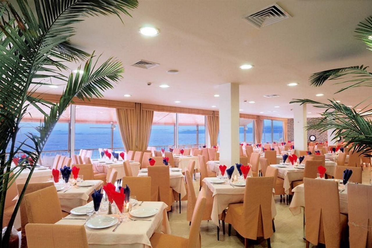 Kinetta Beach Resort And Spa Restoran fotoğraf