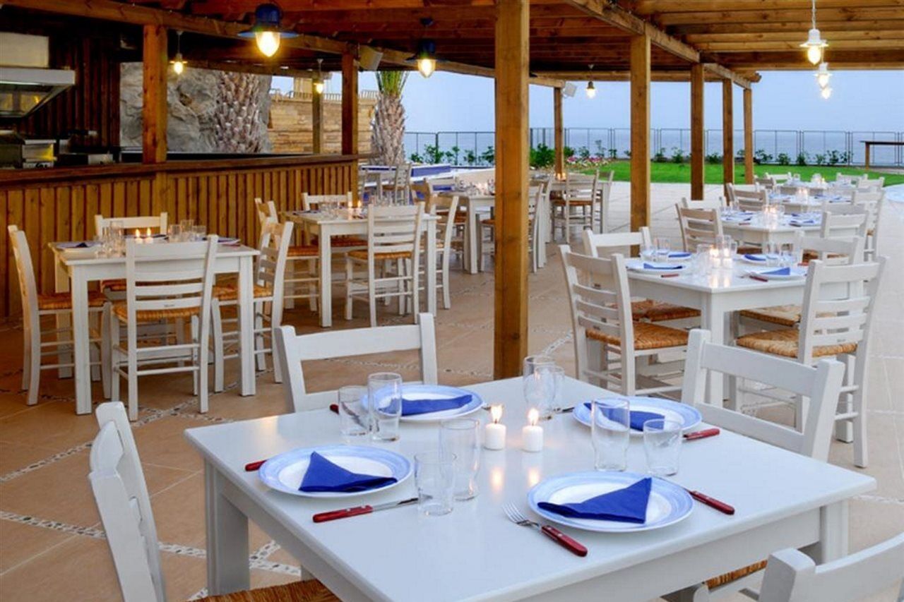 Kinetta Beach Resort And Spa Dış mekan fotoğraf